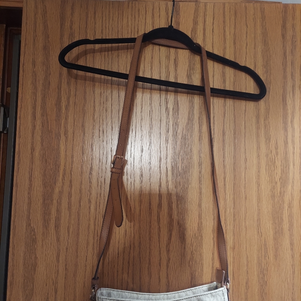 Michael Kors Beige Crossbody Bag - Picture 4 of 15